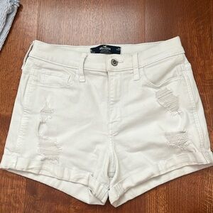 Hollister high rise short 3”.